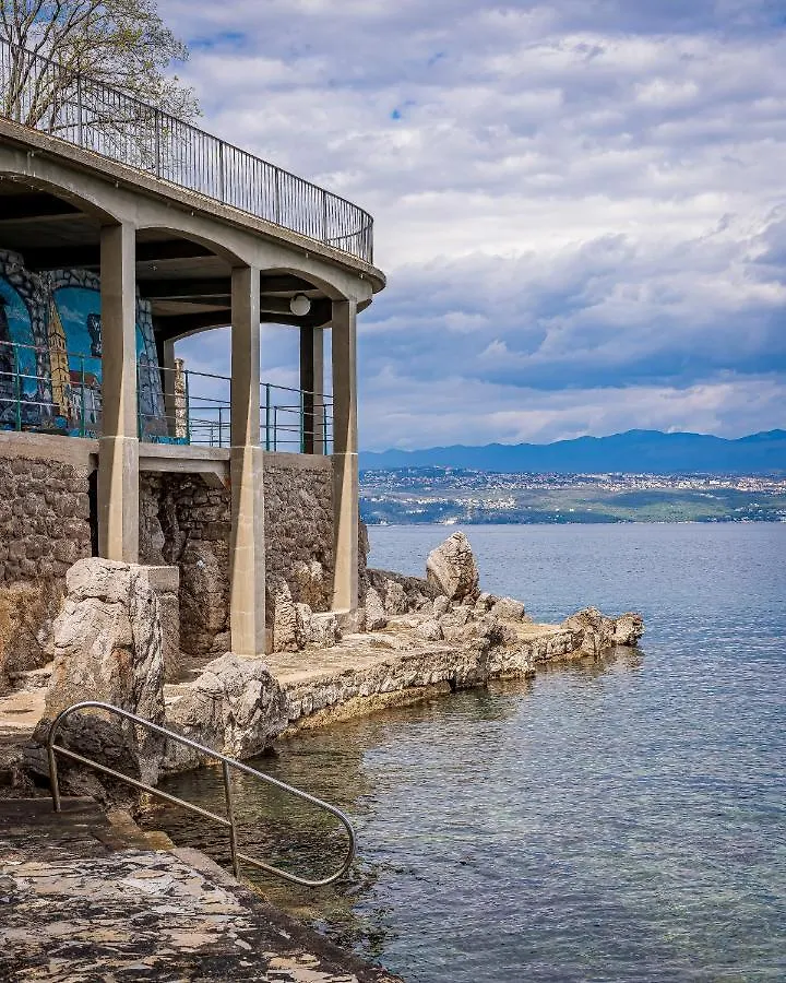 Ritual Apartment - 20M From The Sea Lovran